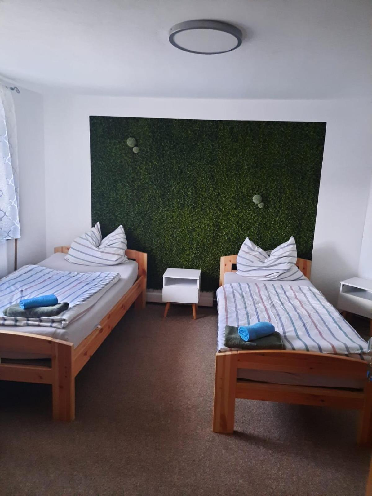 Karolinger weg Hotel Lauterhofen Eksteriør billede