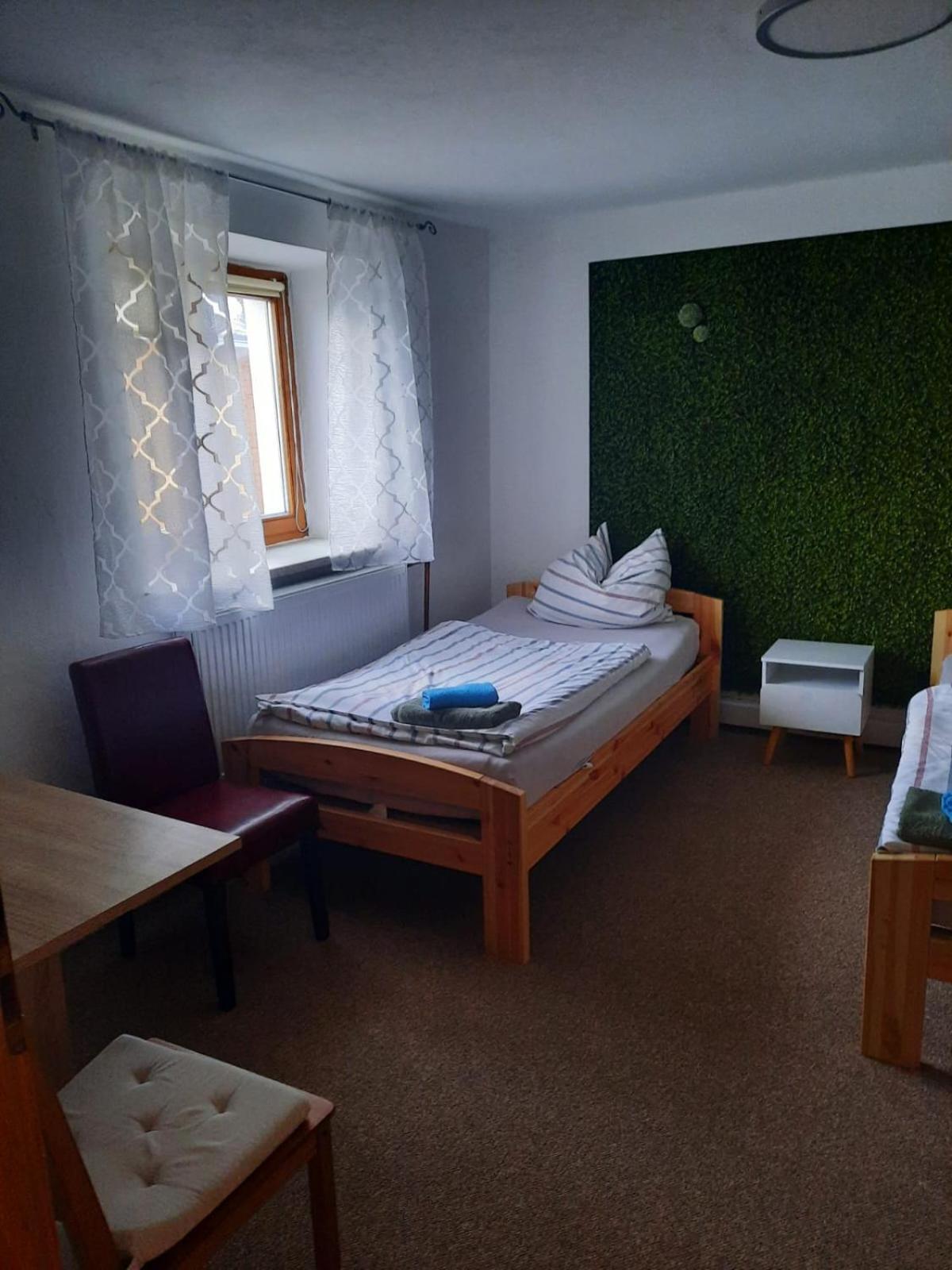 Karolinger weg Hotel Lauterhofen Eksteriør billede