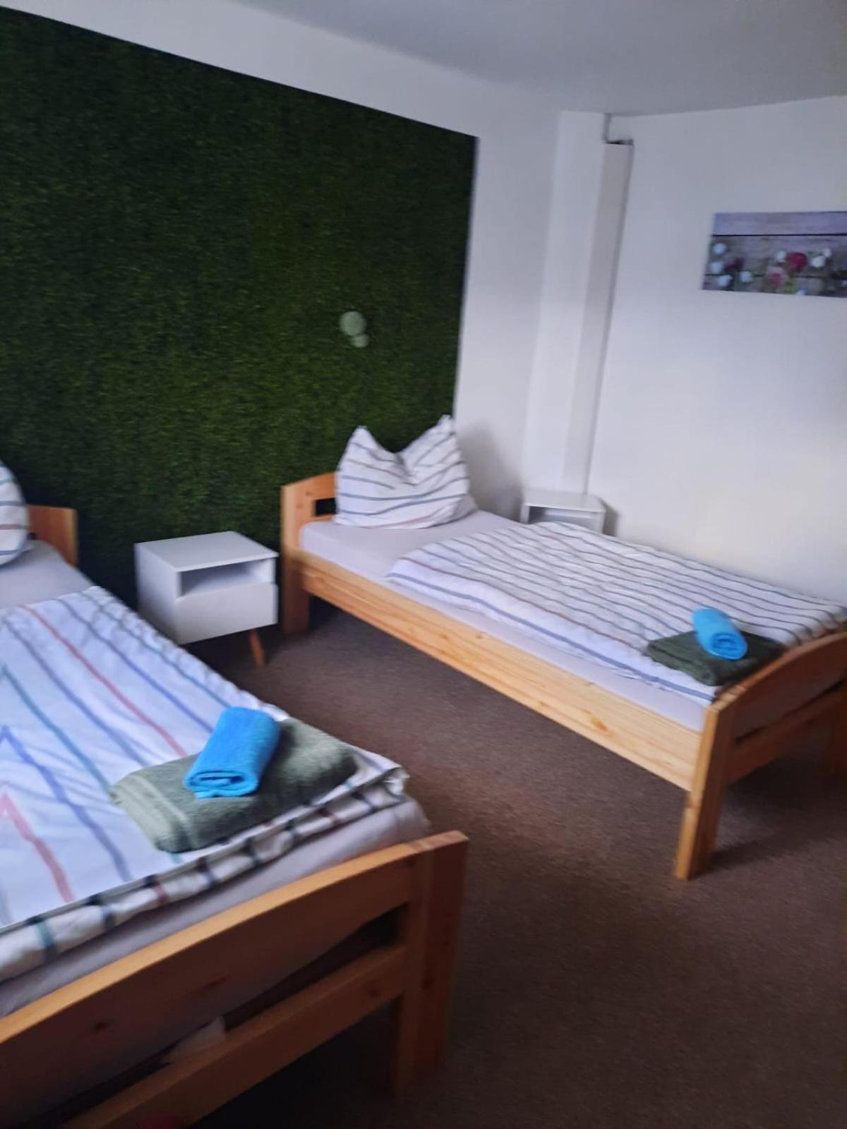 Karolinger weg Hotel Lauterhofen Eksteriør billede