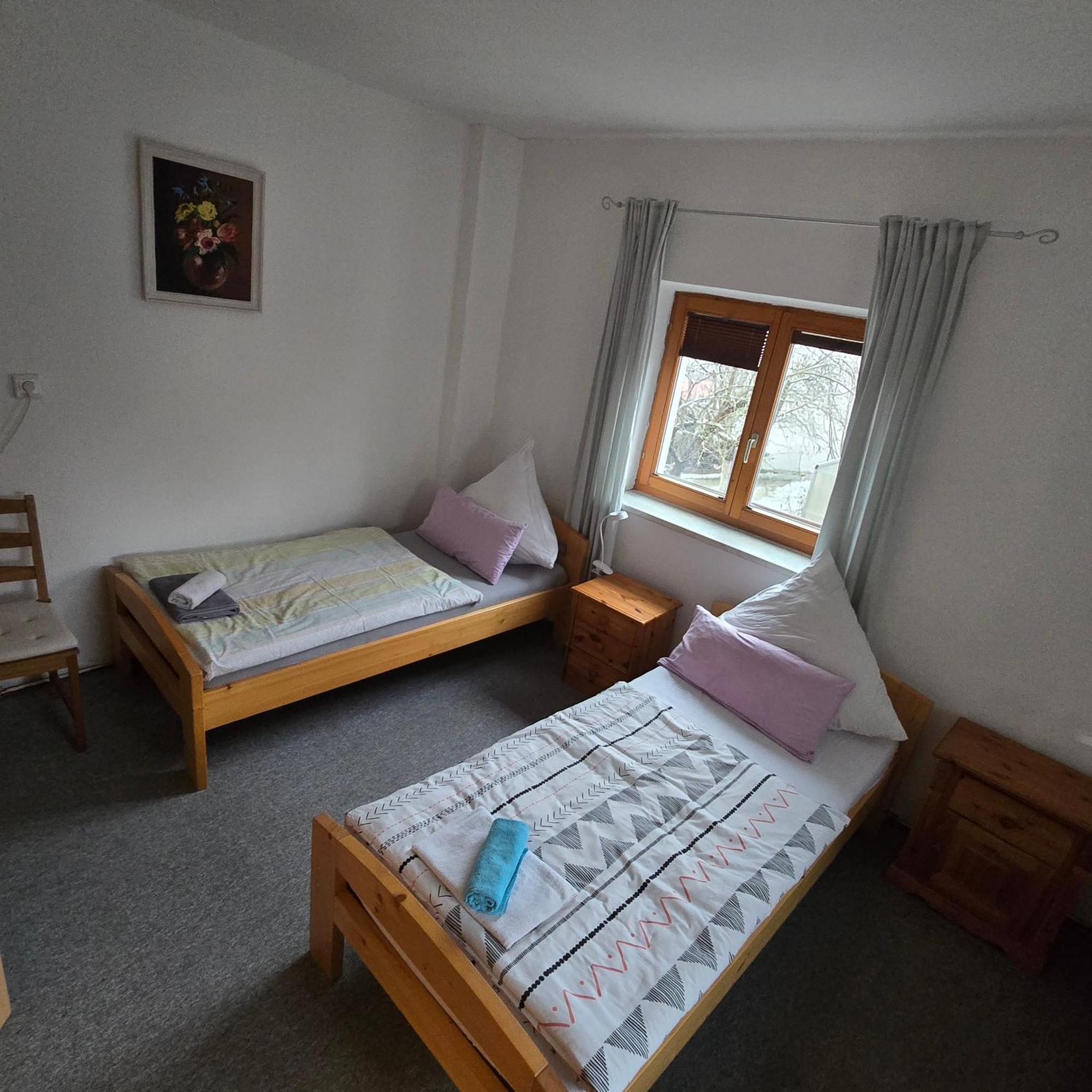 Karolinger weg Hotel Lauterhofen Eksteriør billede